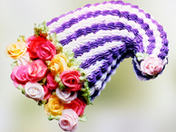 Торт Рог изобилия, украшенный сливками и цветами