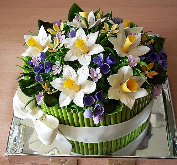 Торт Весенние цветы - подарок на 8 марта